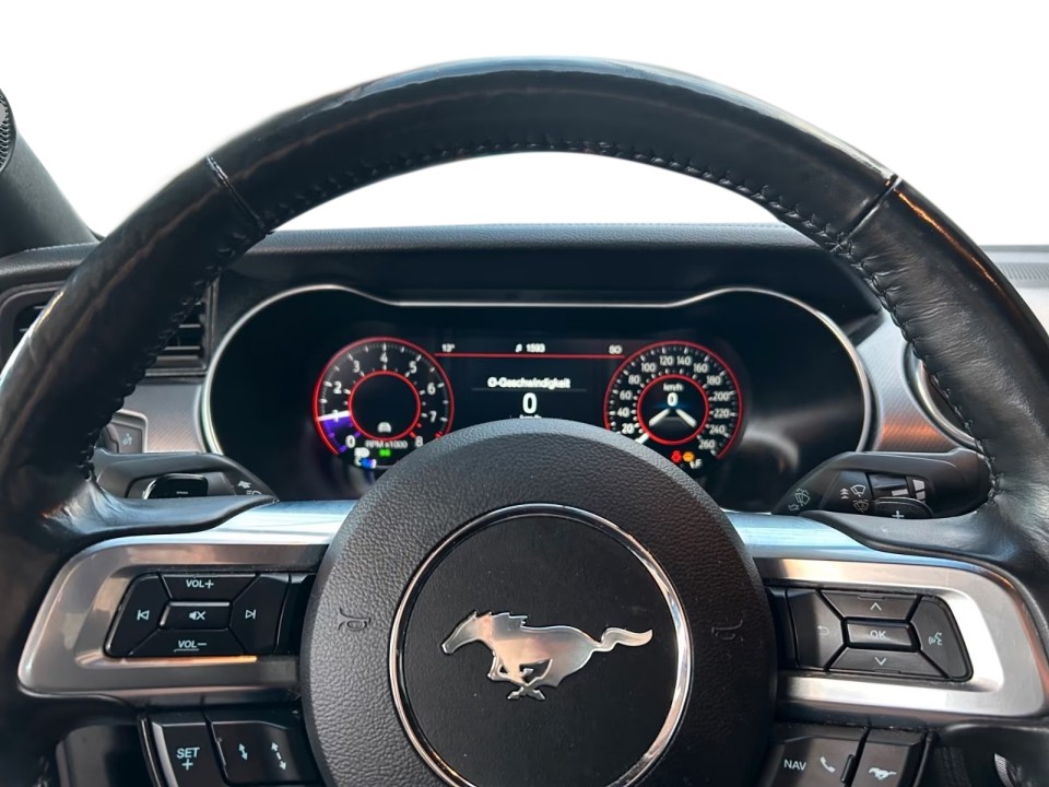 Ford Mustang GT - foto 7