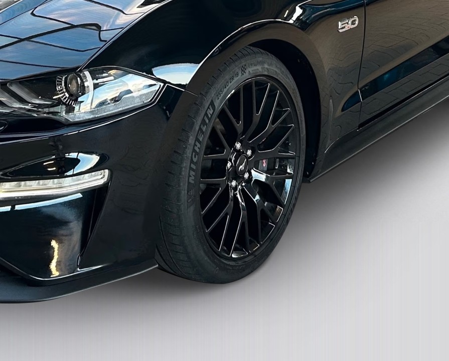 Ford Mustang GT - foto 18