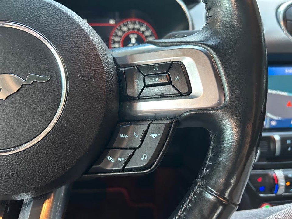 Ford Mustang GT - foto 9