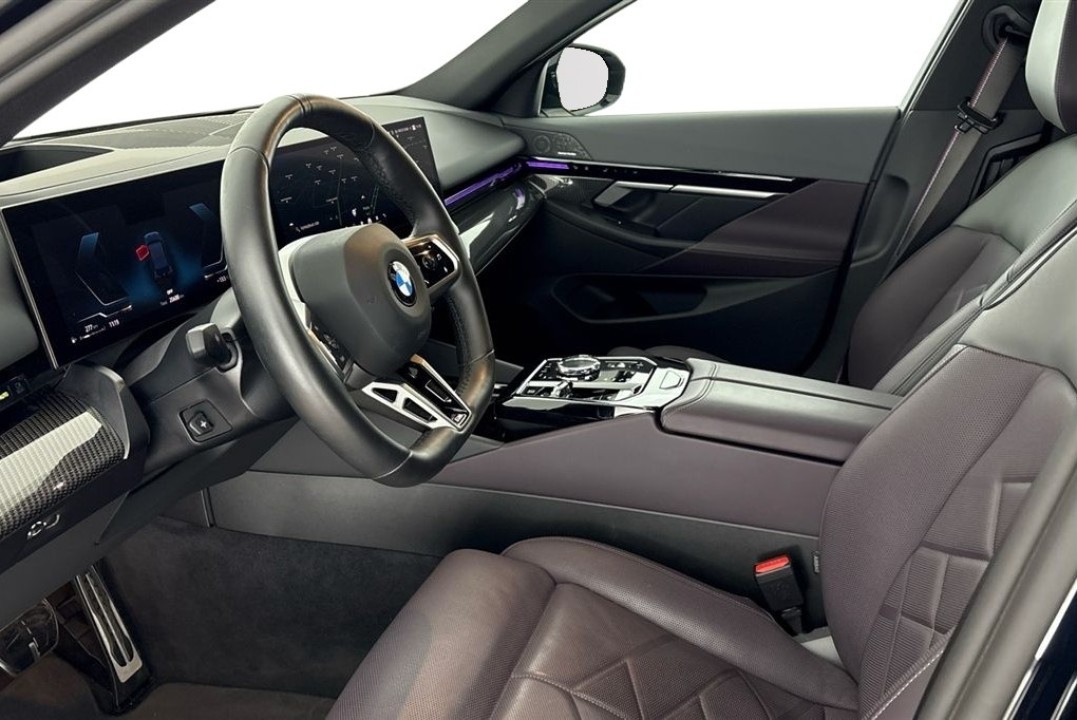 BMW Seria 5 xDrive540d (4)