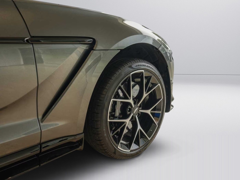 Aston Martin DBX - foto 31