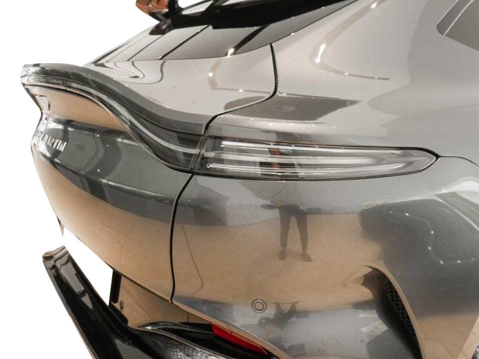 Aston Martin DBX - foto 29