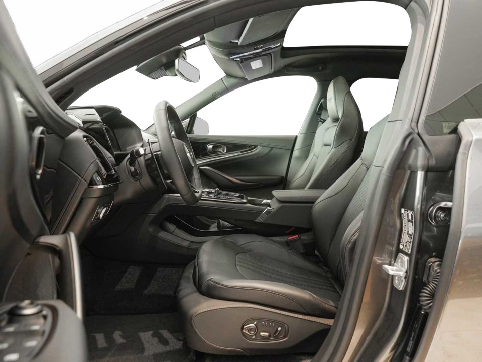 Aston Martin DBX - foto 7