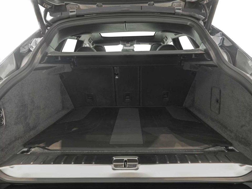 Aston Martin DBX - foto 28