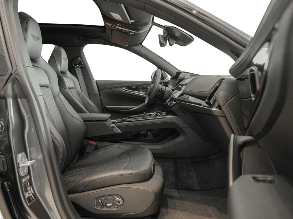 Aston Martin DBX - foto 8