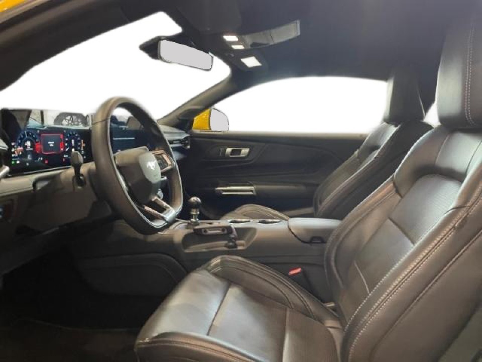 Ford Mustang GT Coupe (5)