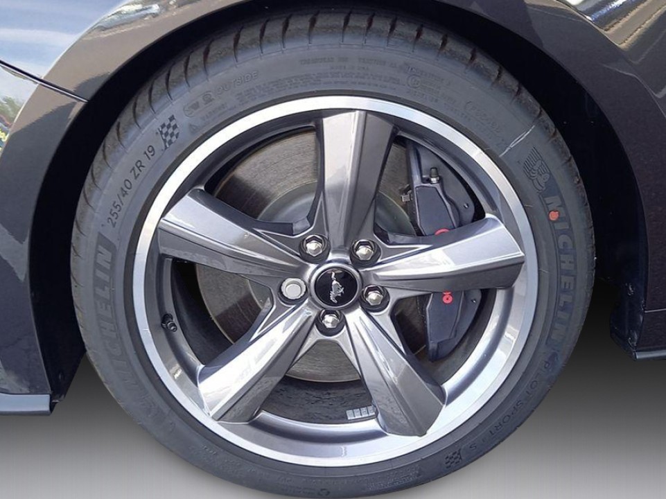 Ford Mustang GT Convertible - foto 22