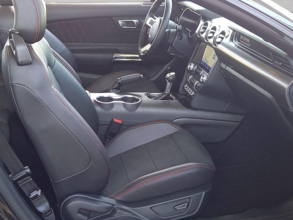 Ford Mustang GT Convertible - foto 12