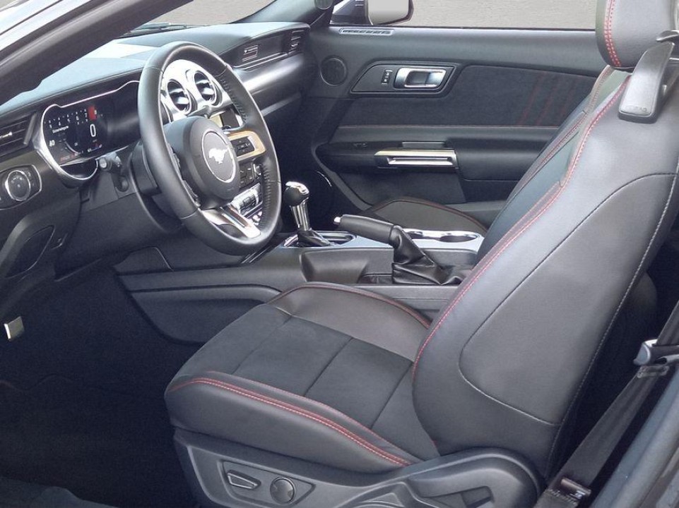 Ford Mustang GT Convertible - foto 9