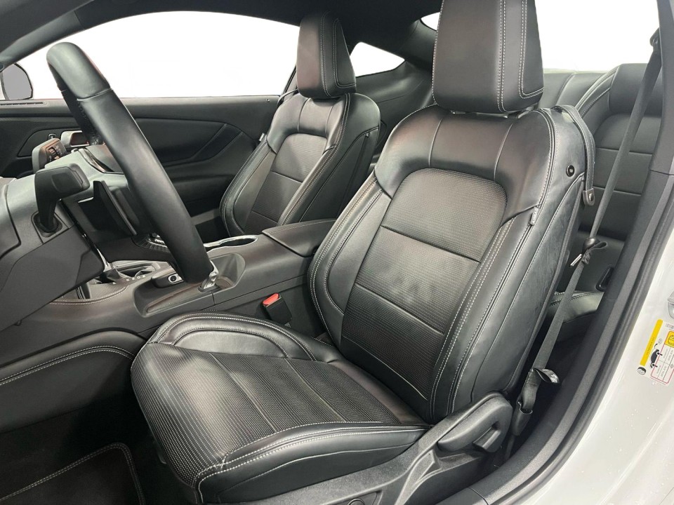 Ford Mustang GT - foto 9