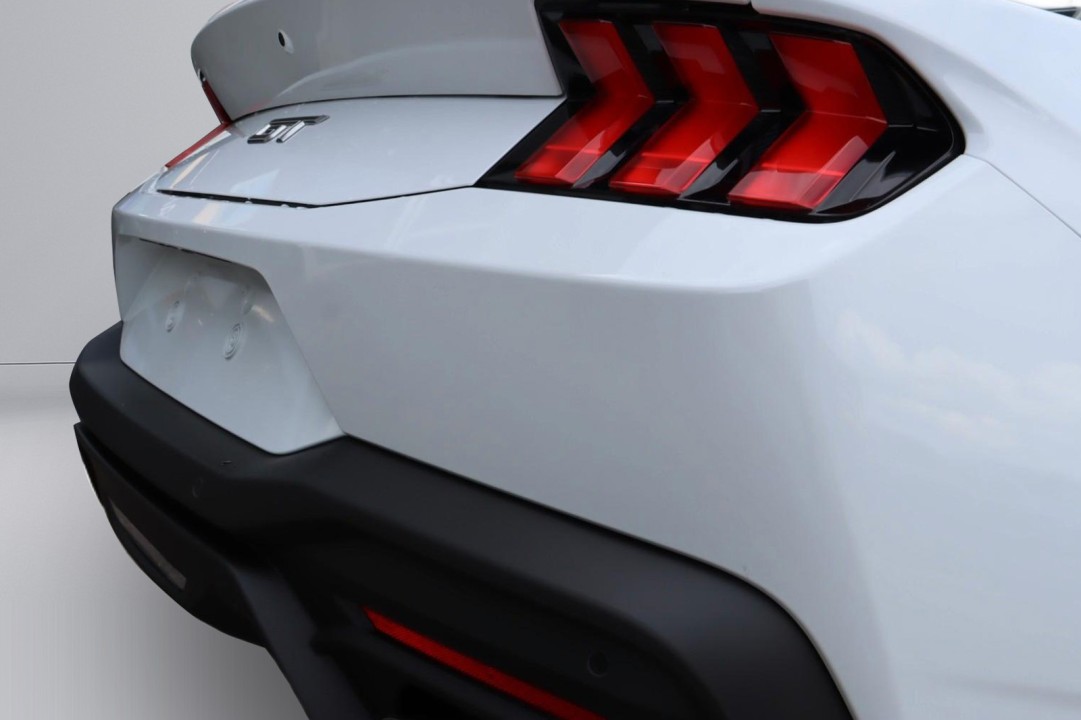 Ford Mustang GT - foto 33