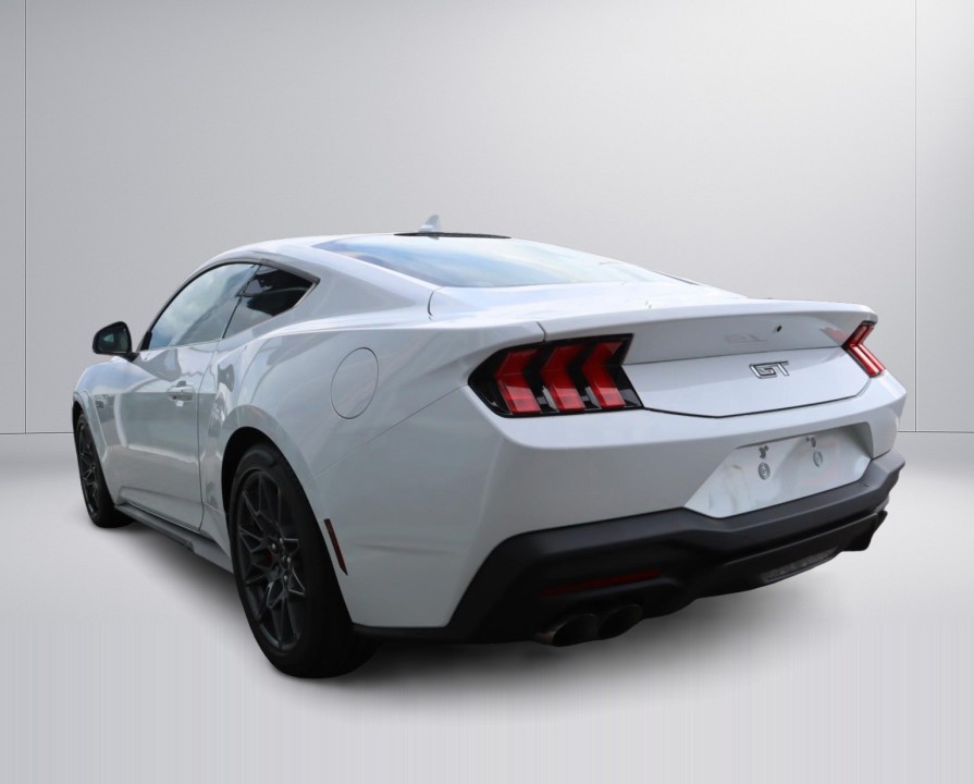 Ford Mustang GT - foto 6