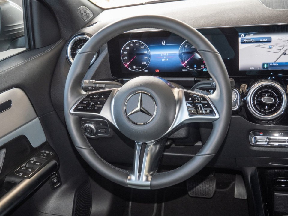 Mercedes-Benz GLA 220d 4MATIC - foto 6
