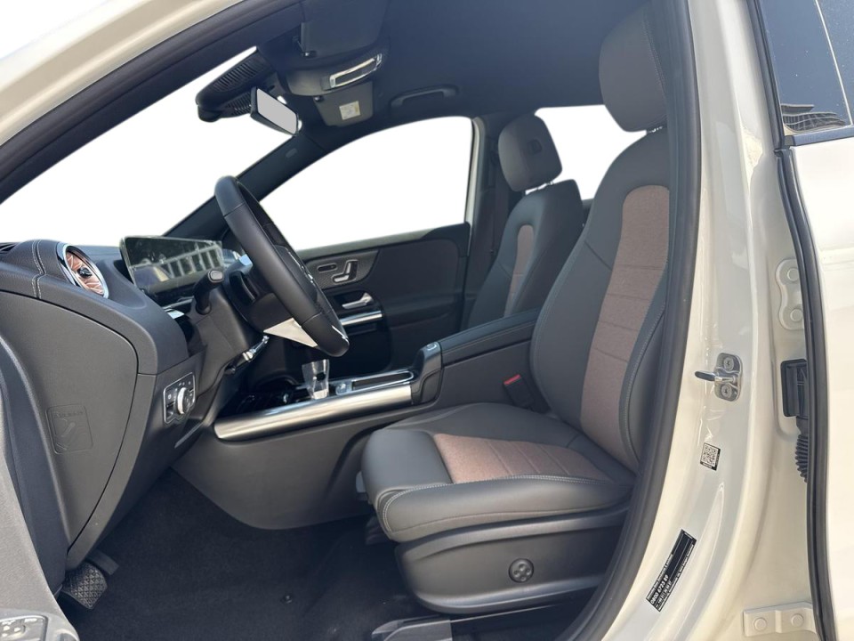 Mercedes-Benz EQA 250+ - foto 12