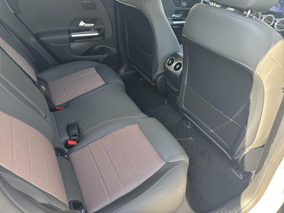 Mercedes-Benz EQA 250+ - foto 14