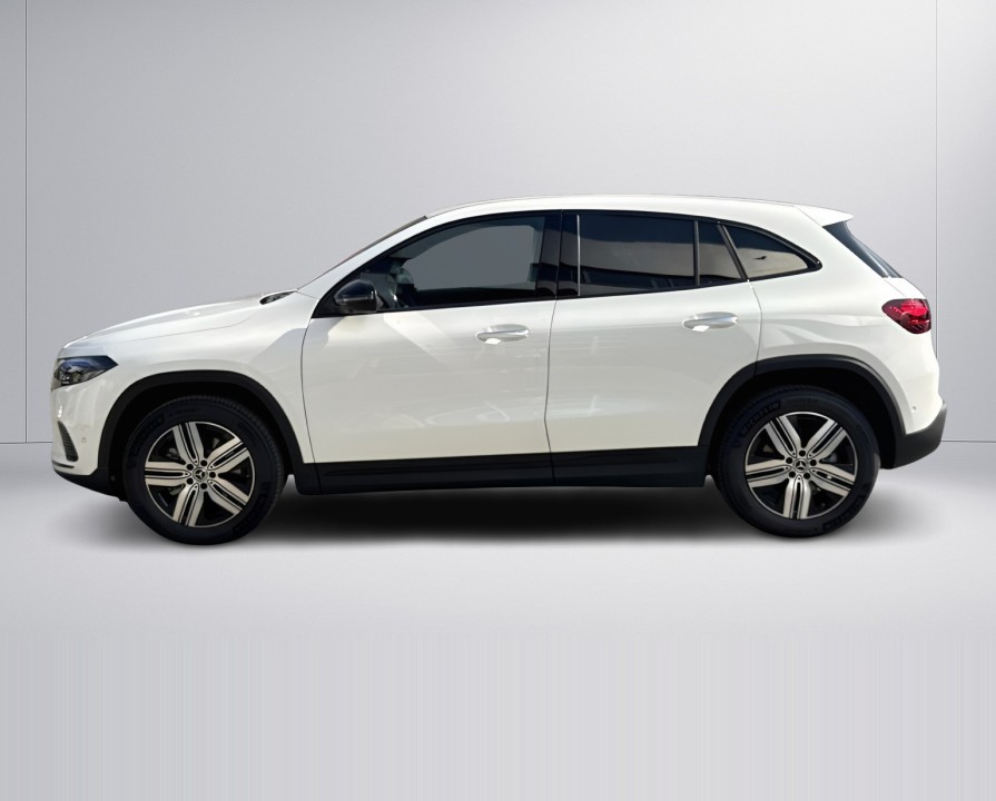 Mercedes-Benz EQA 250+ (4)