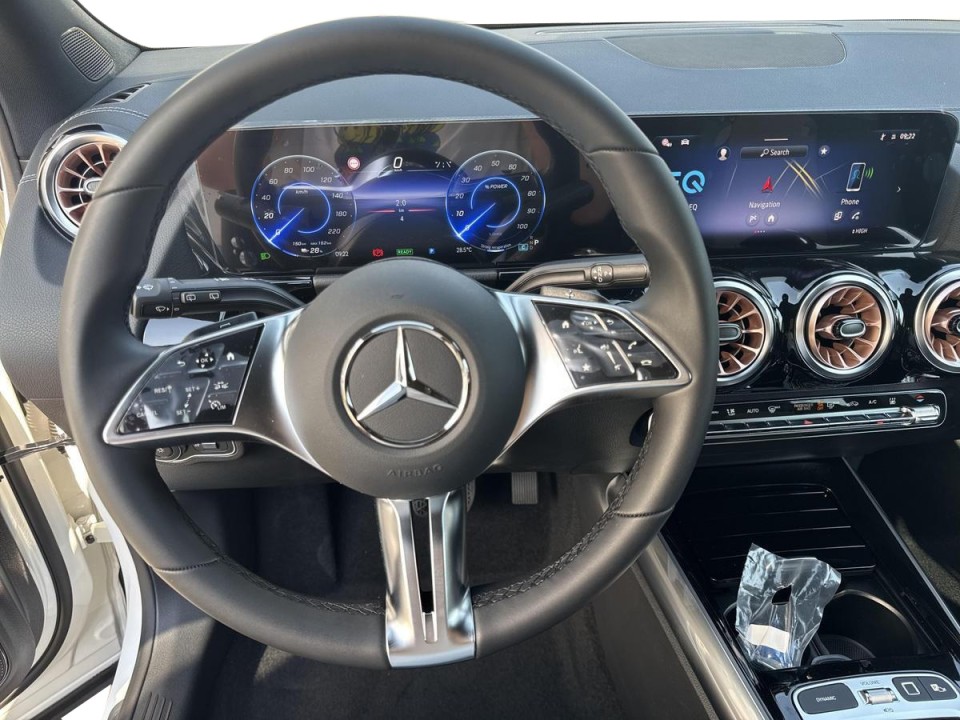 Mercedes-Benz EQA 250+ - foto 10