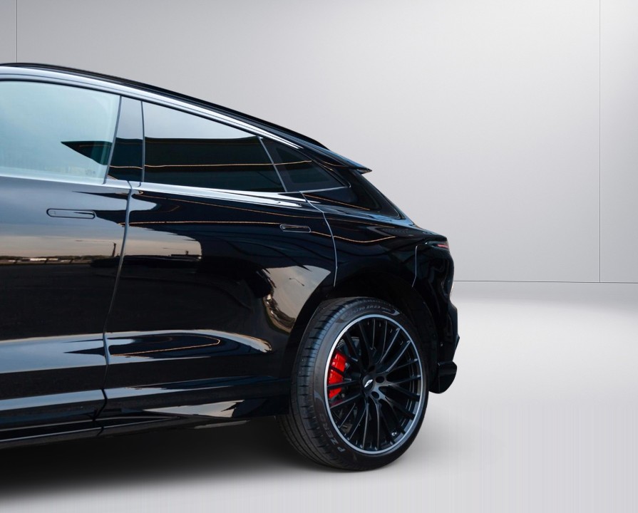 Aston Martin DBX - foto 22