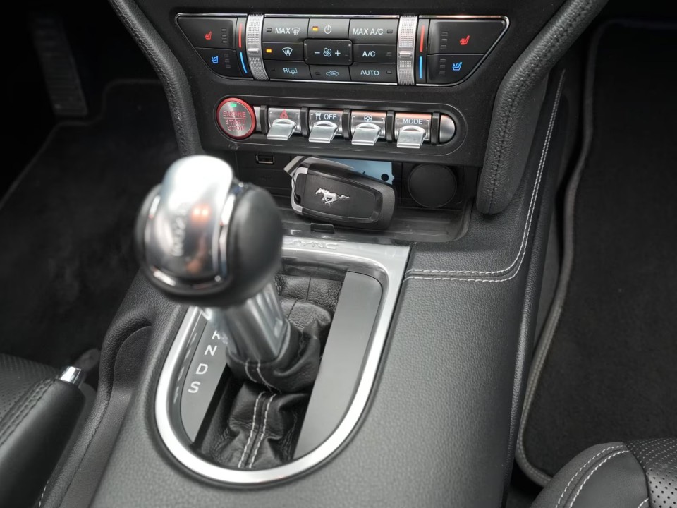 Ford Mustang GT Cabrio - foto 26