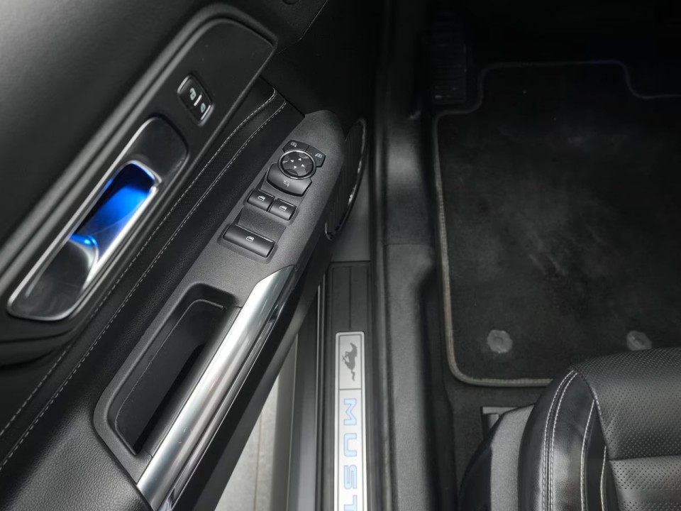 Ford Mustang GT Cabrio - foto 29