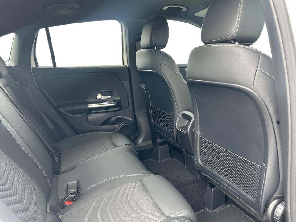 Mercedes-Benz GLA 250e - foto 14