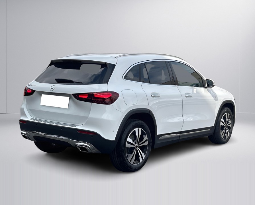 Mercedes-Benz GLA 250e (3)
