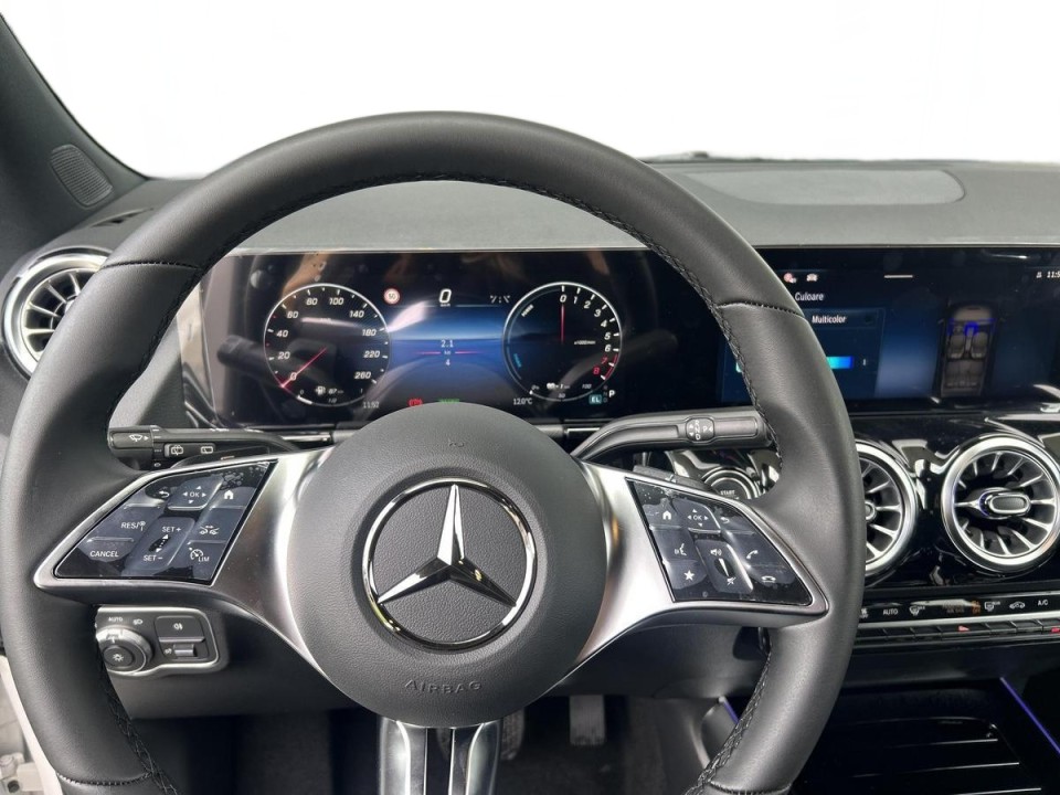 Mercedes-Benz GLA 250e - foto 10