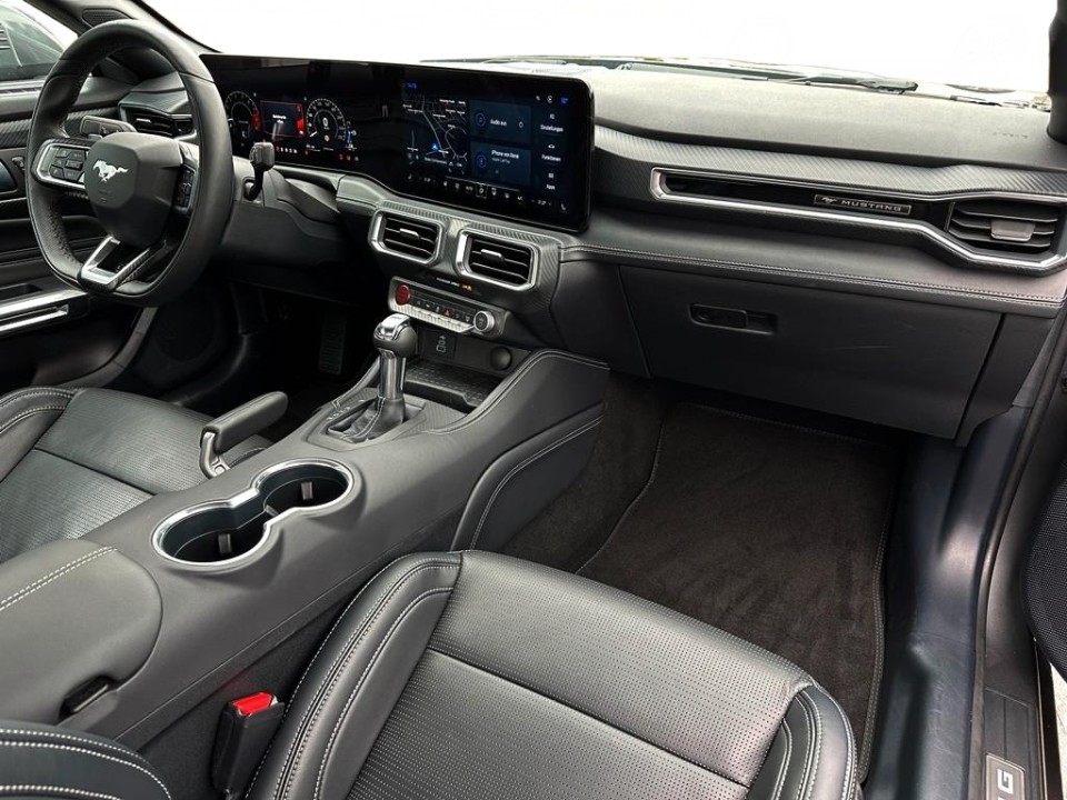 Ford Mustang GT - foto 13