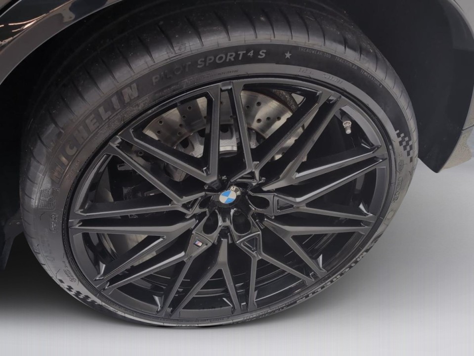 BMW X5 M Competition - foto 13