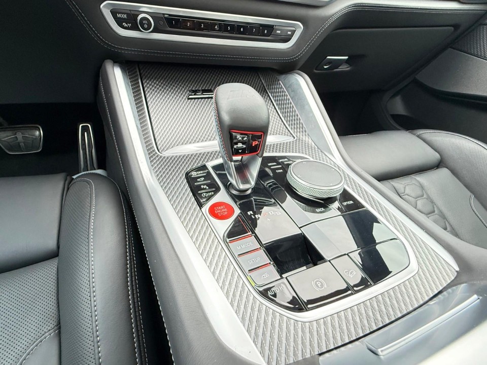 BMW X5 M Competition - foto 30