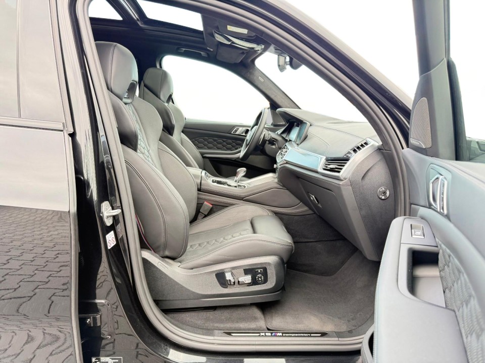 BMW X5 M Competition - foto 17