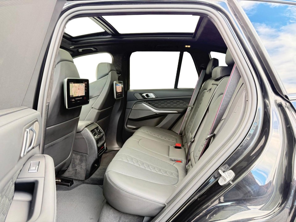 BMW X5 M Competition - foto 13