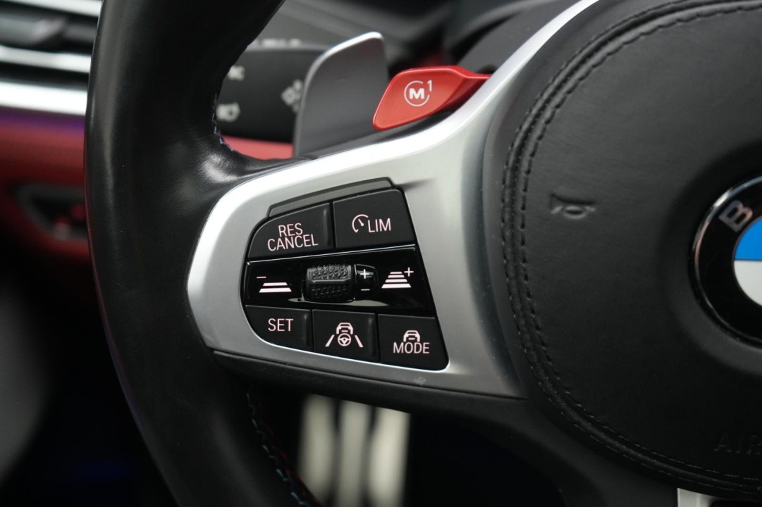 BMW X5 M Competition - foto 21