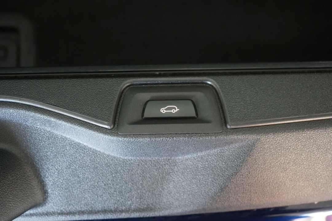 BMW X5 M Competition - foto 41