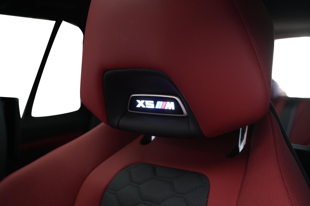 BMW X5 M Competition - foto 35