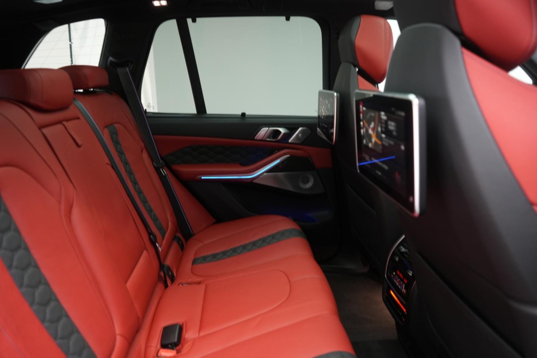 BMW X5 M Competition - foto 12
