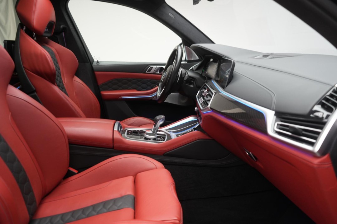 BMW X5 M Competition - foto 13