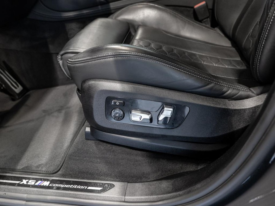 BMW X5 M xDrive Competition - foto 9