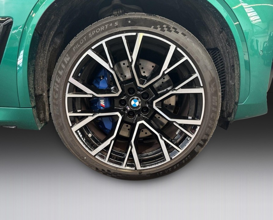 BMW X5 M Competition - foto 16