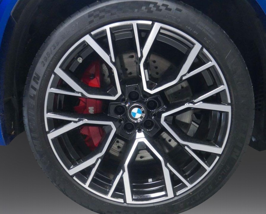 BMW X5 M Competition - foto 24