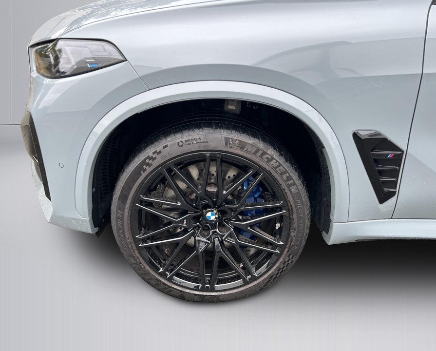 BMW X5 M Competition - foto 23