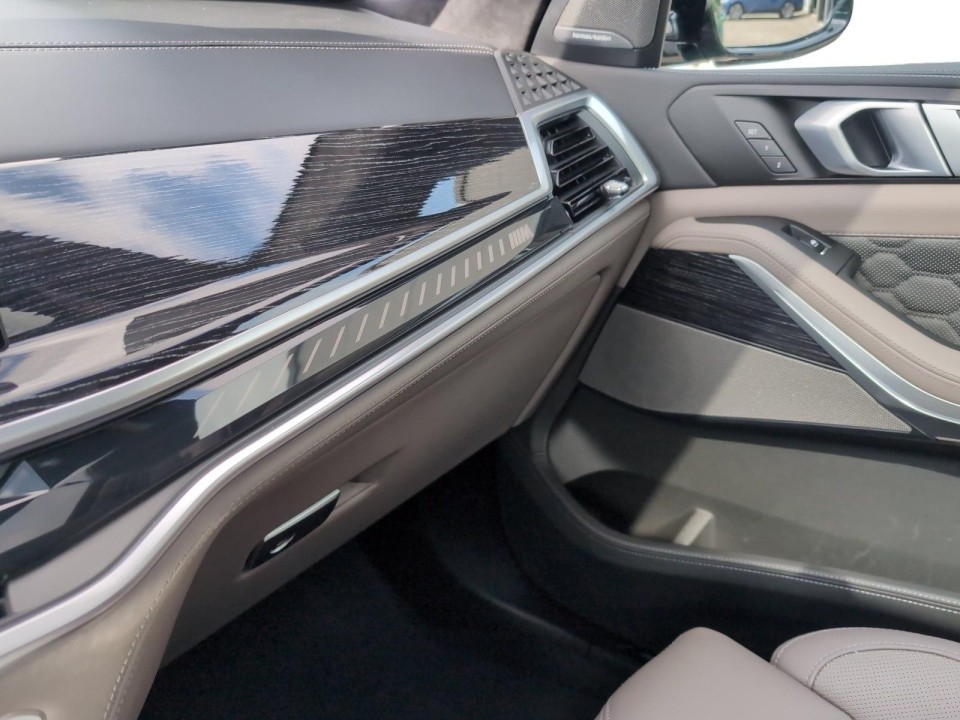 BMW X5 M Competition - foto 16