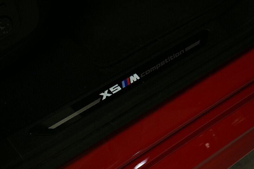 BMW X5 M Competition - foto 20