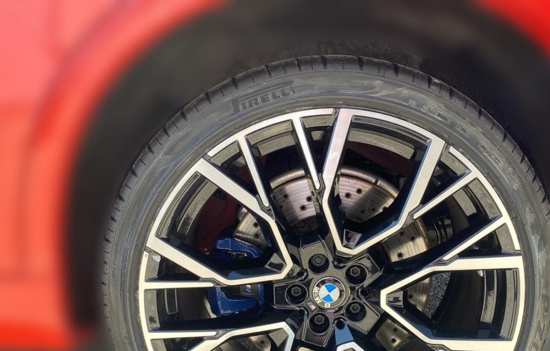 BMW X5 M Competition - foto 13