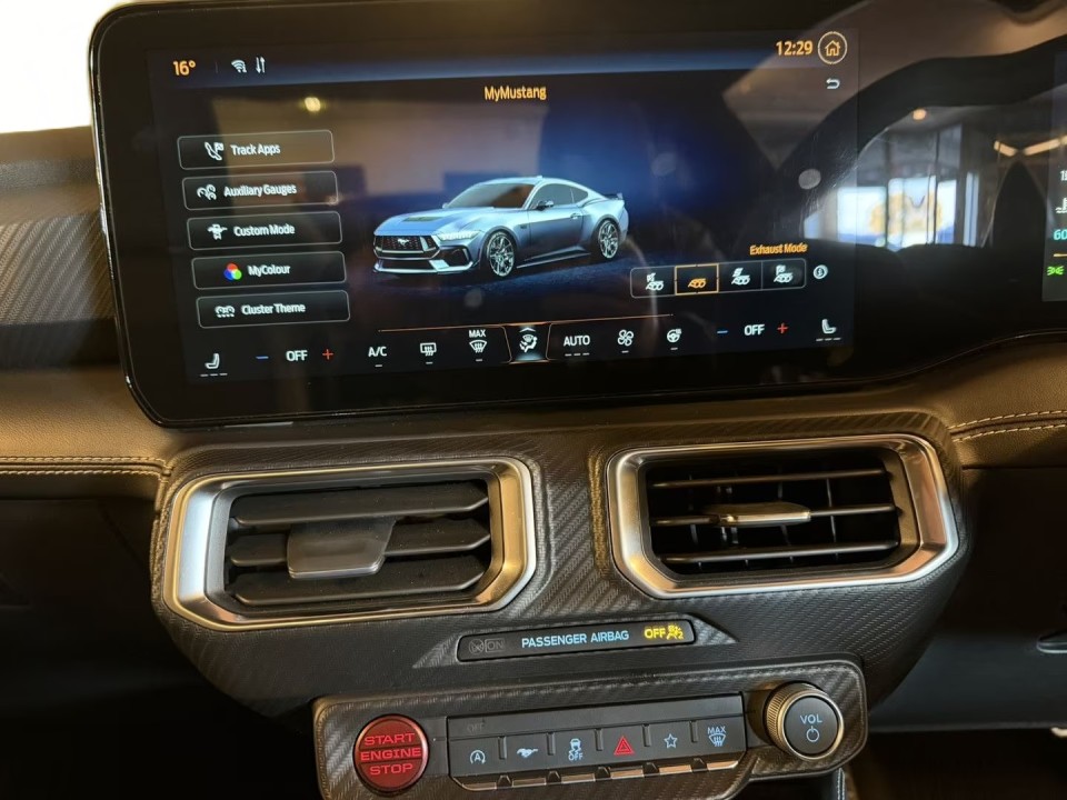 Ford Mustang EcoBoost - foto 14