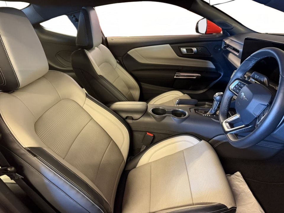 Ford Mustang EcoBoost - foto 10