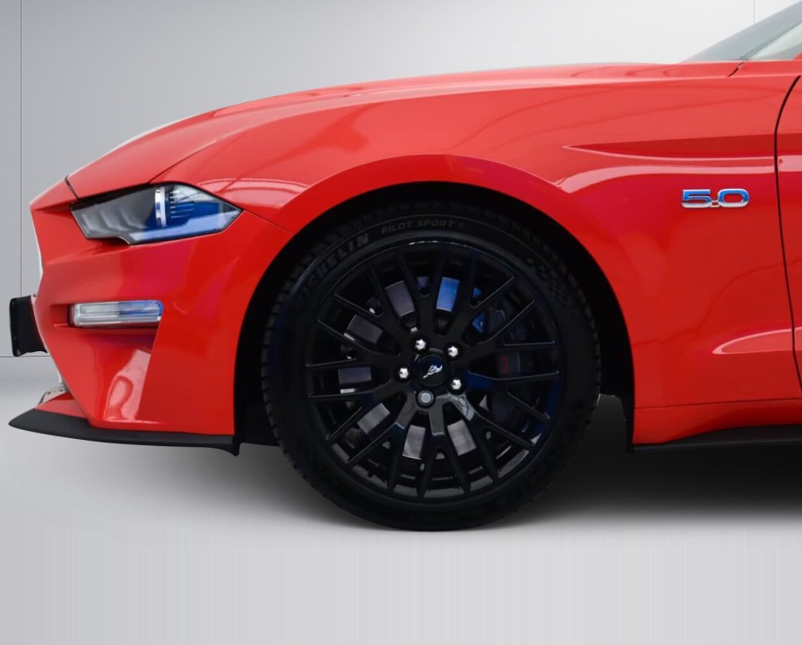 Ford Mustang - foto 17