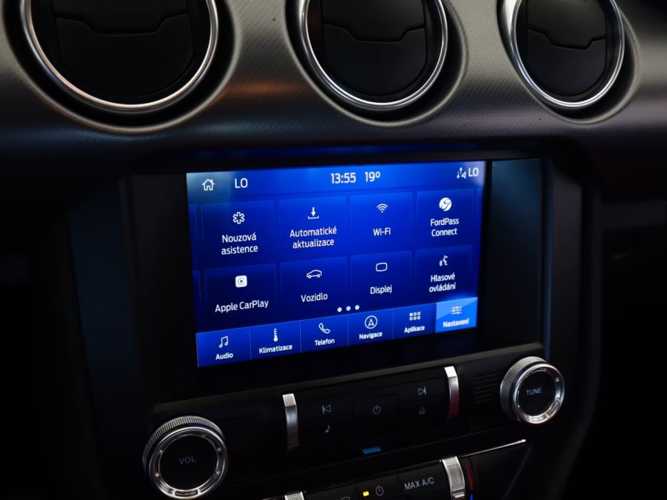 Ford Mustang - foto 13