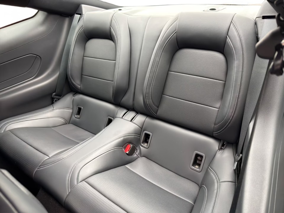 Ford Mustang GT - foto 15