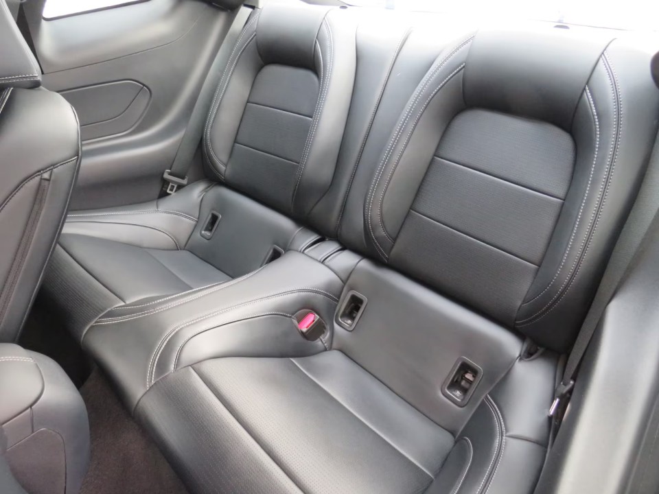 Ford Mustang GT - foto 13